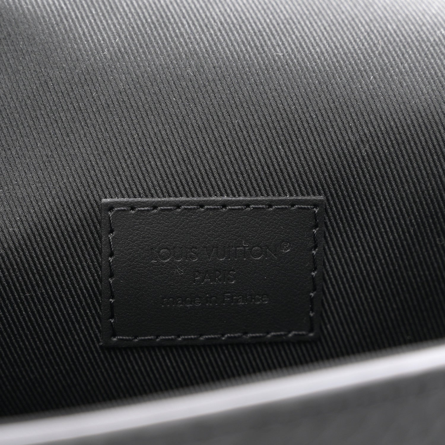 Taurillon Monogram Steamer Wearable Wallet Black