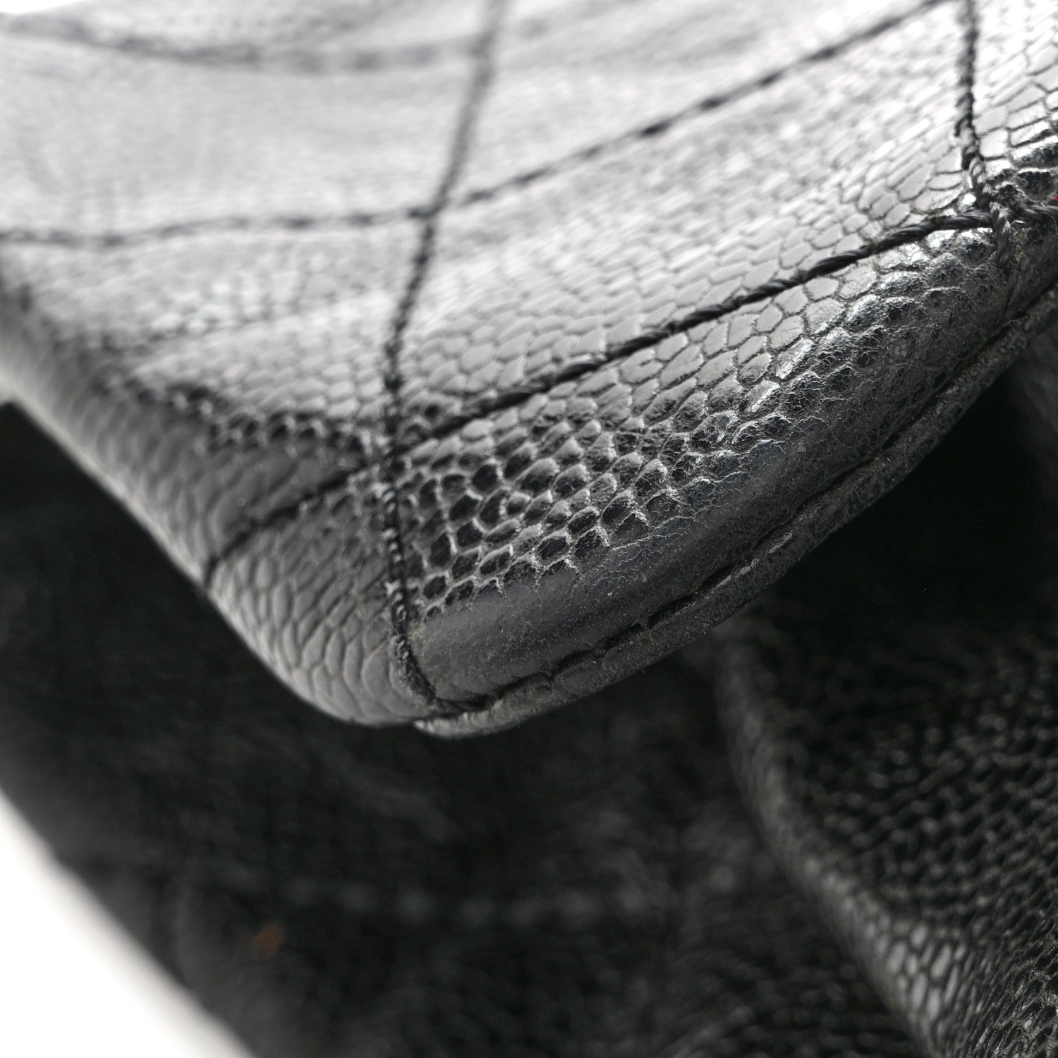Caviar Quilted Medium Elastic Flap Black