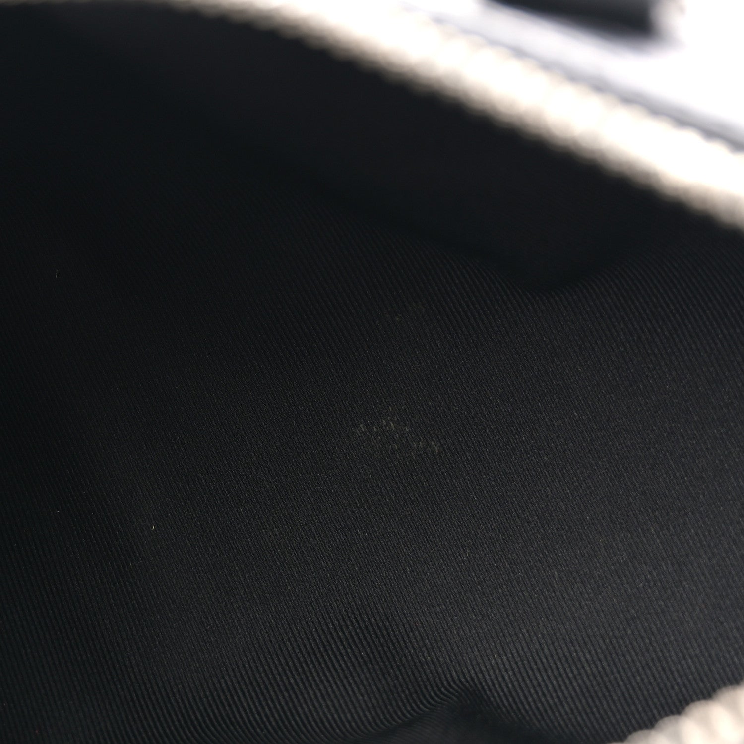 Reverse Monogram Eclipse Keepall Bandouliere 25