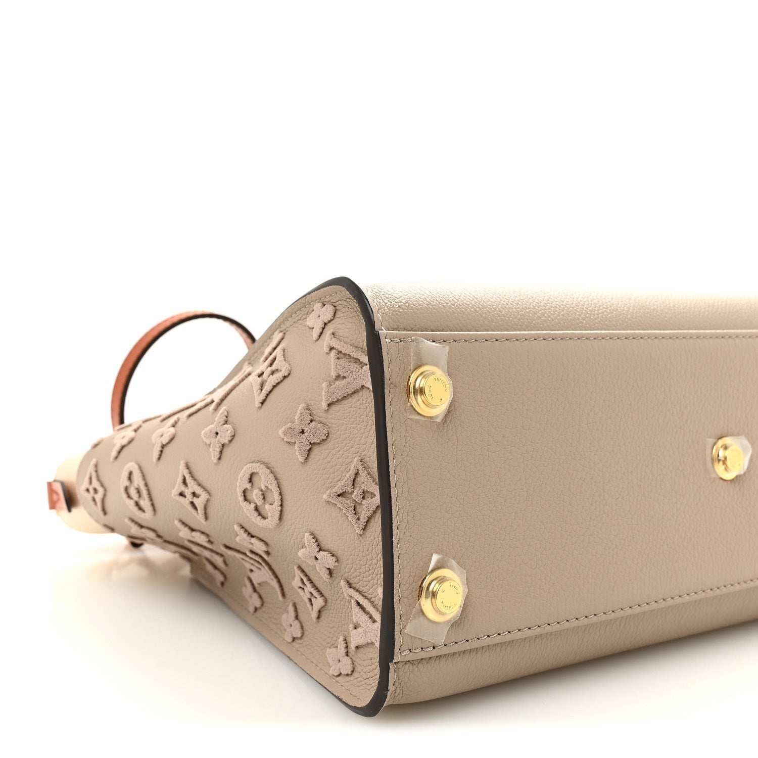 Calfskin Monogram Tufting On My Side Galet