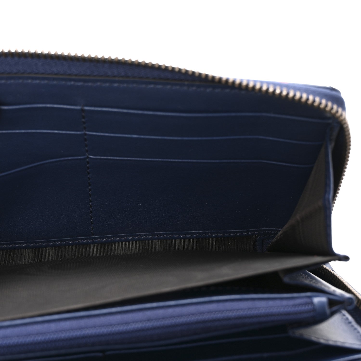 Calfskin Matelasse GucciGhost GG Marmont Zip Around Wallet Blue Agata Hibiscus Red