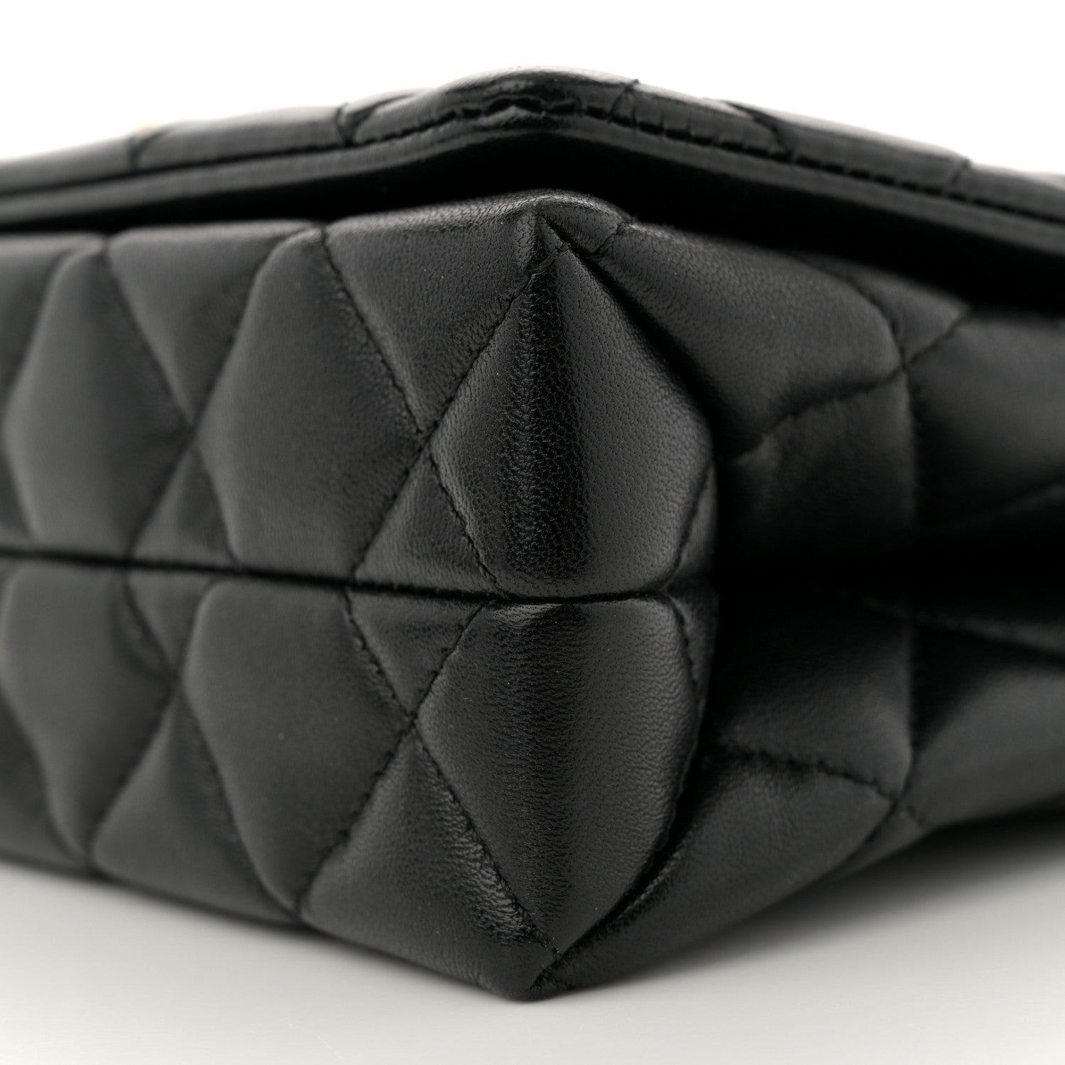 Shiny Lambskin Quilted Enamel CC Small Flap Black
