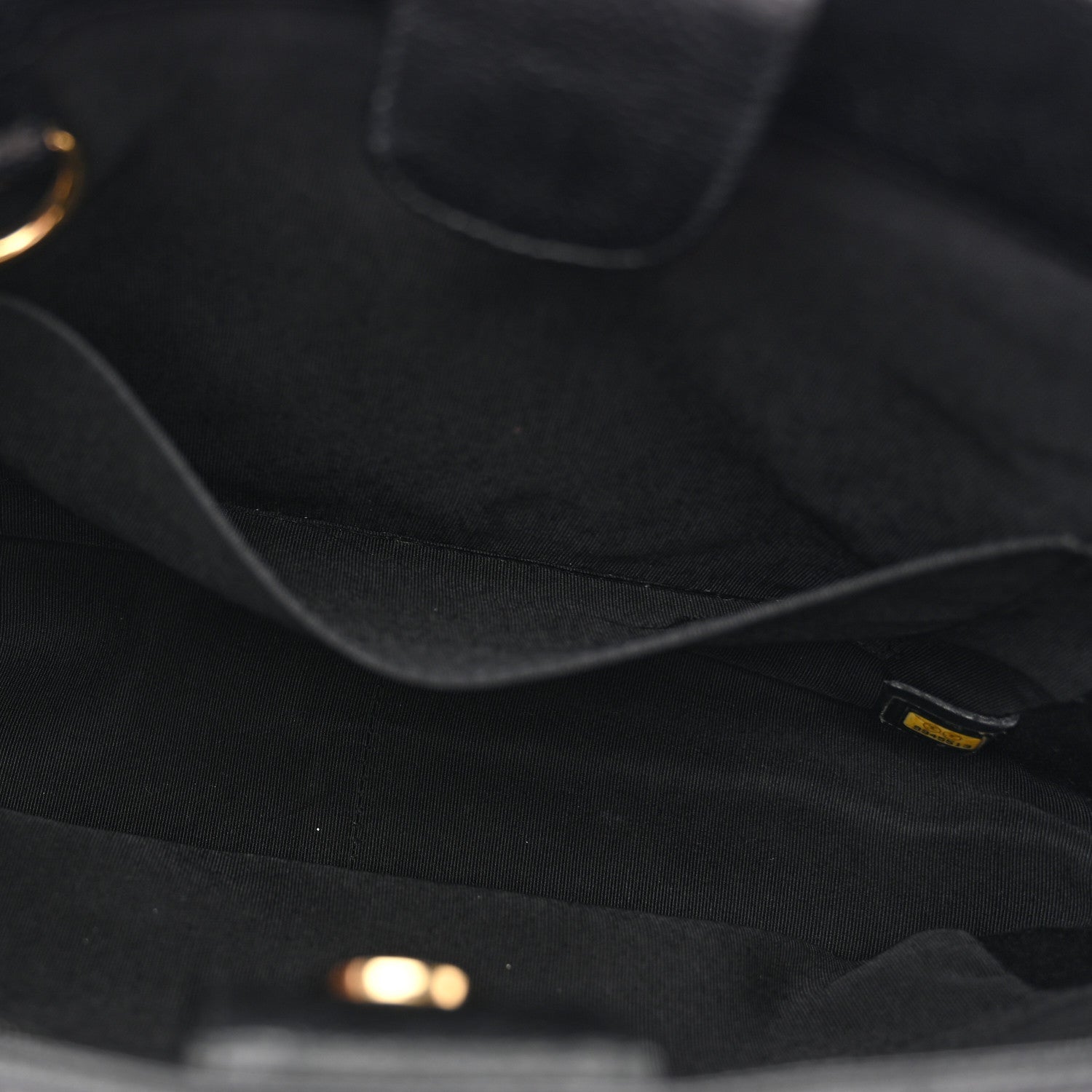 Caviar Quilted Petit Shopping Tote PST Black