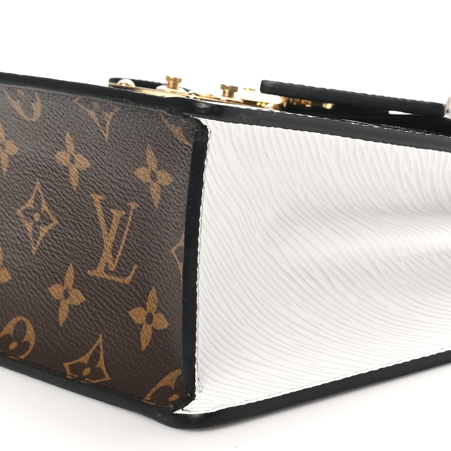 Vernis Epi Monogram Spring Street Black