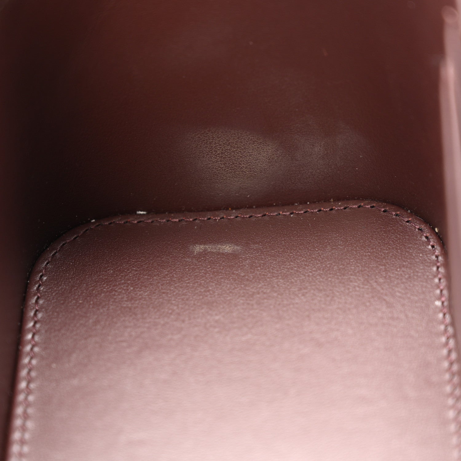 Caviar Quilted Small Vanity Case With Chain Black