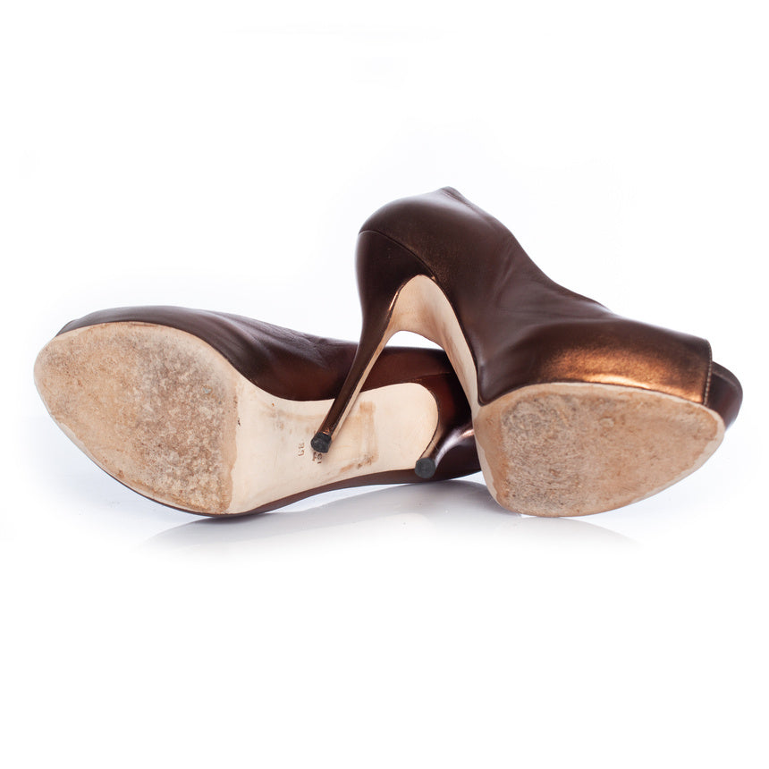 Women's Gucci Gold Sofia peep-toe pumps