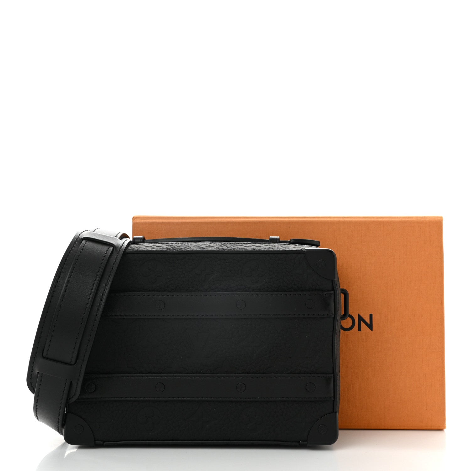 Taurillon Monogram Soft Trunk Black