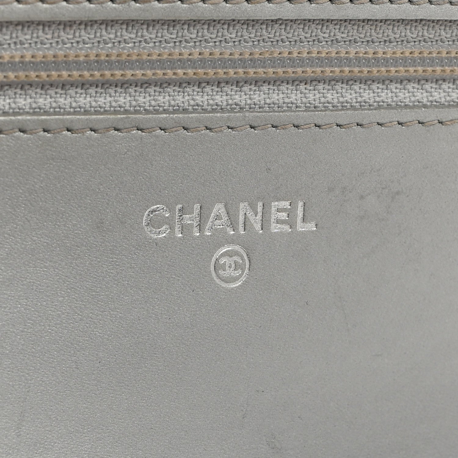 Patent Quilted Golden Class Wallet on Chain WOC Silver