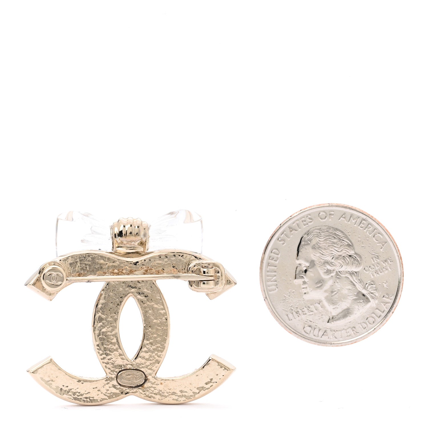 Metal Resin Bow Striated CC Brooch Gold