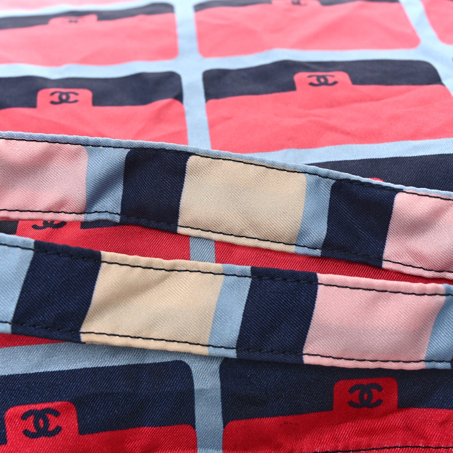 Caviar Fabric Quilted Foldable Tote With Chain Navy Multicolor