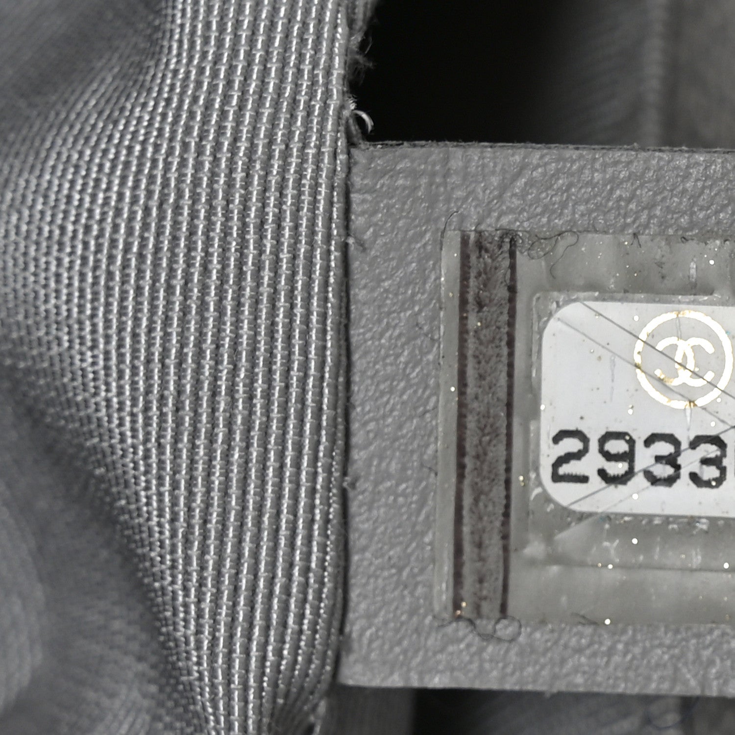 Caviar Quilted City Walk Flap Light Grey