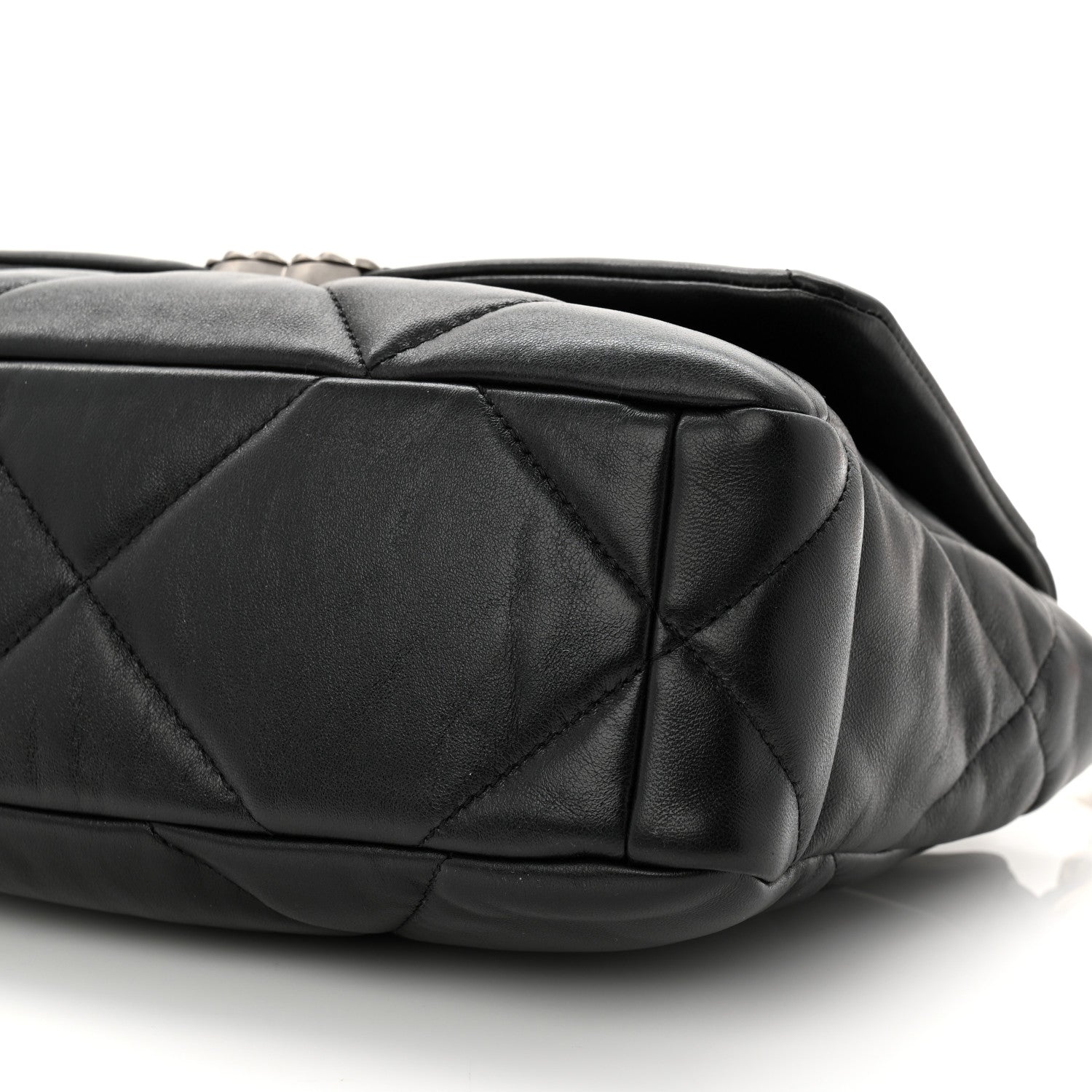 Lambskin Quilted Medium Chanel 19 Flap Black