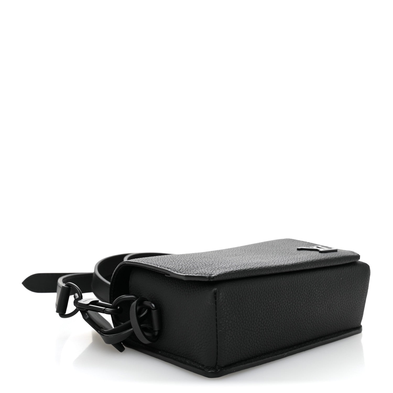Calfskin Aerogram Fastline Wearable Wallet Black