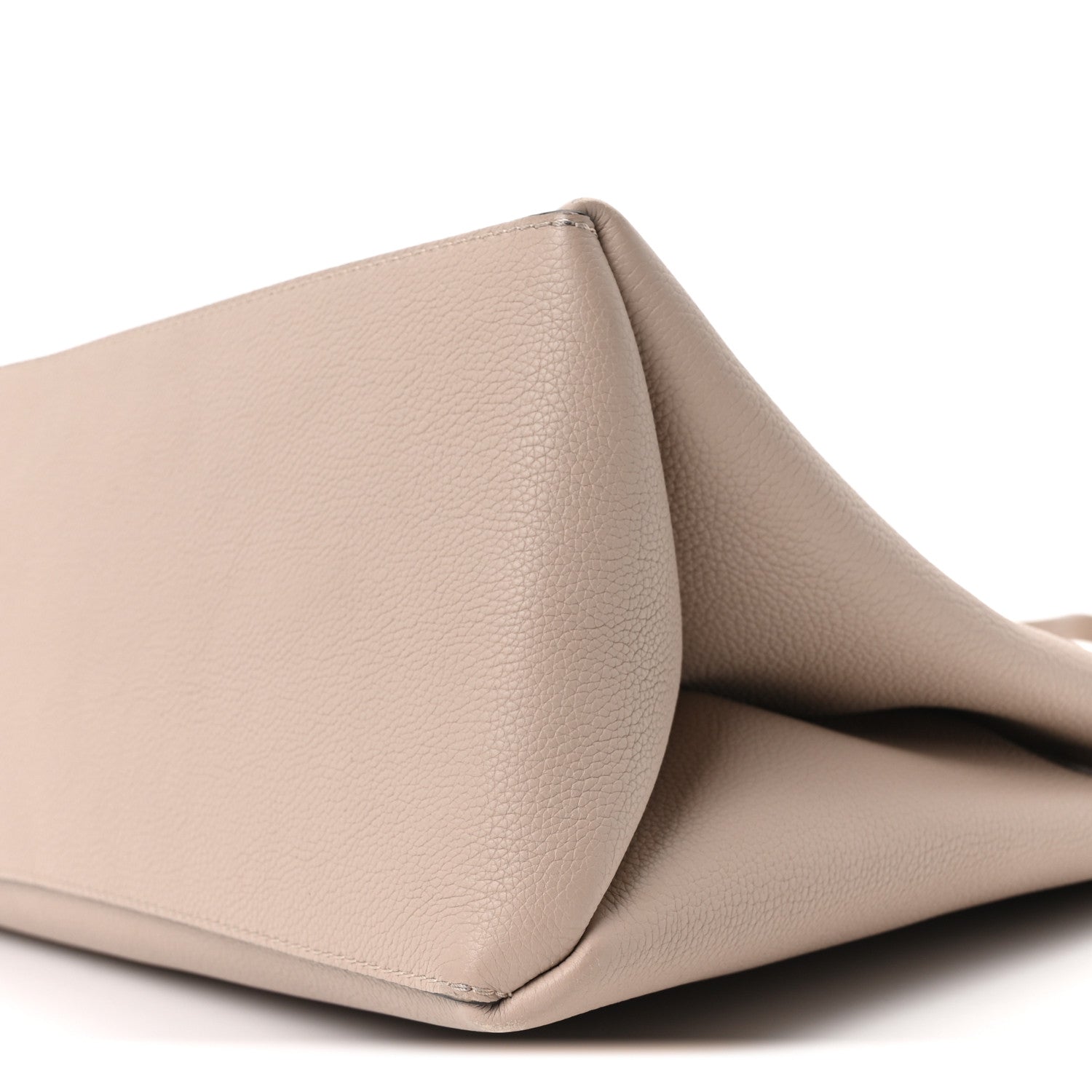 Grained Calfskin Lockme Shopper Greige