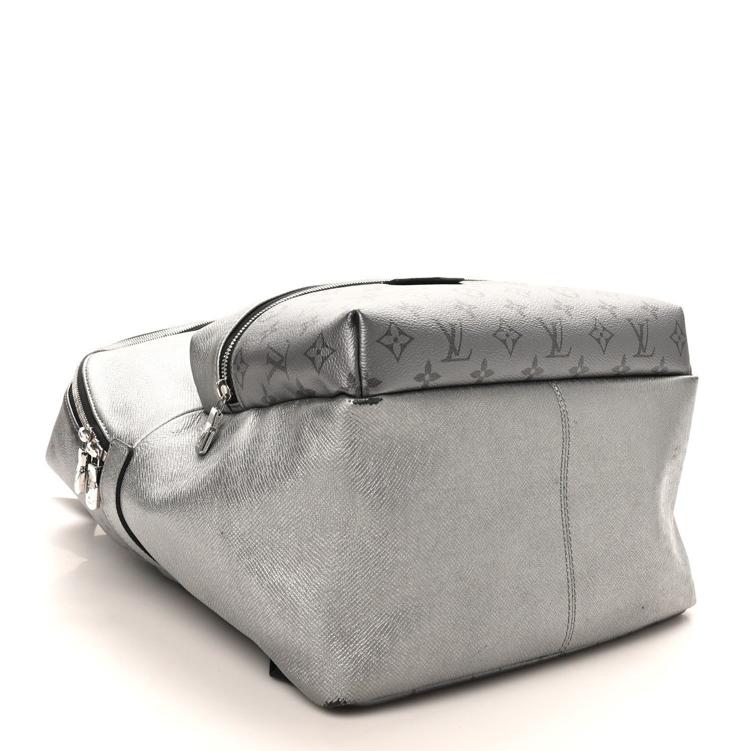 Monogram Taiga Discovery Backpack PM Silver