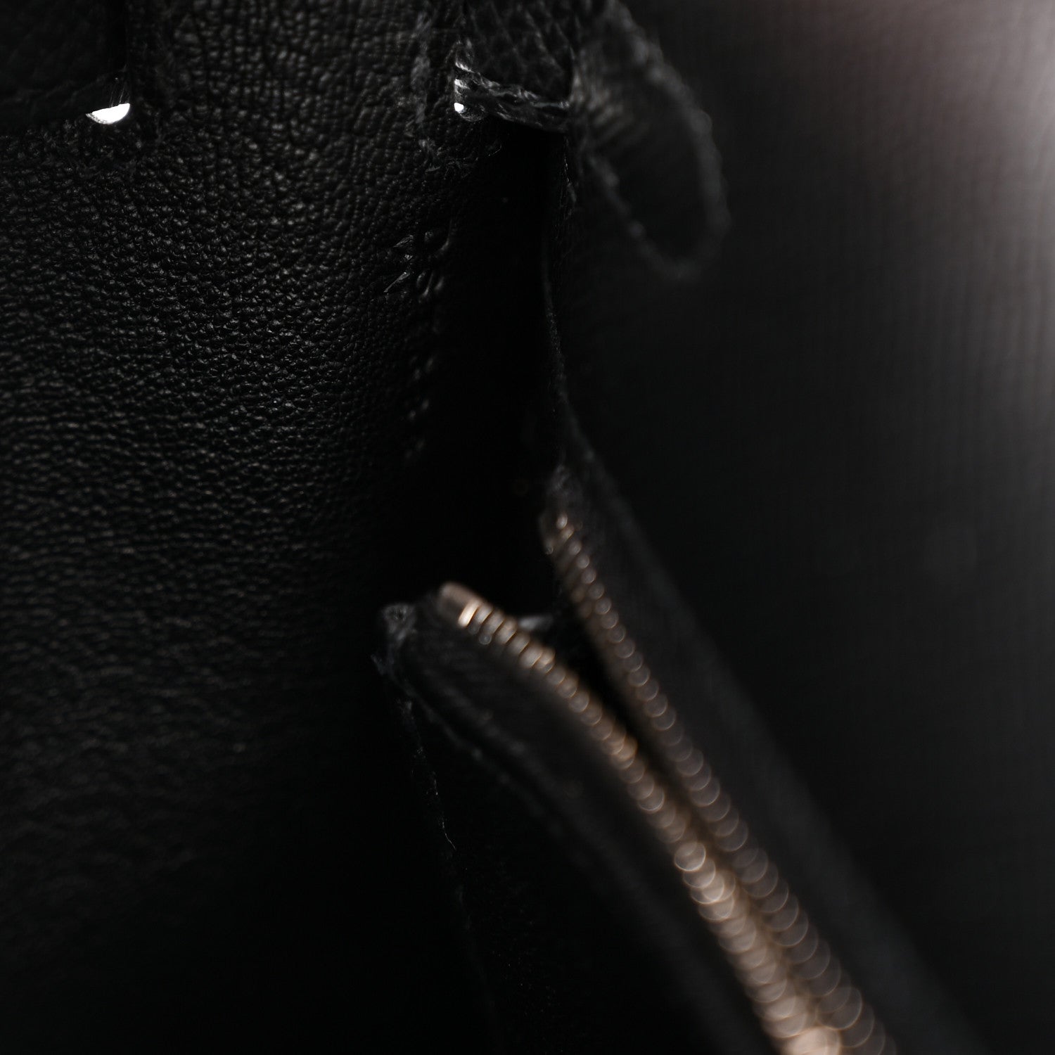 Epsom Kelly Sellier 25 Black