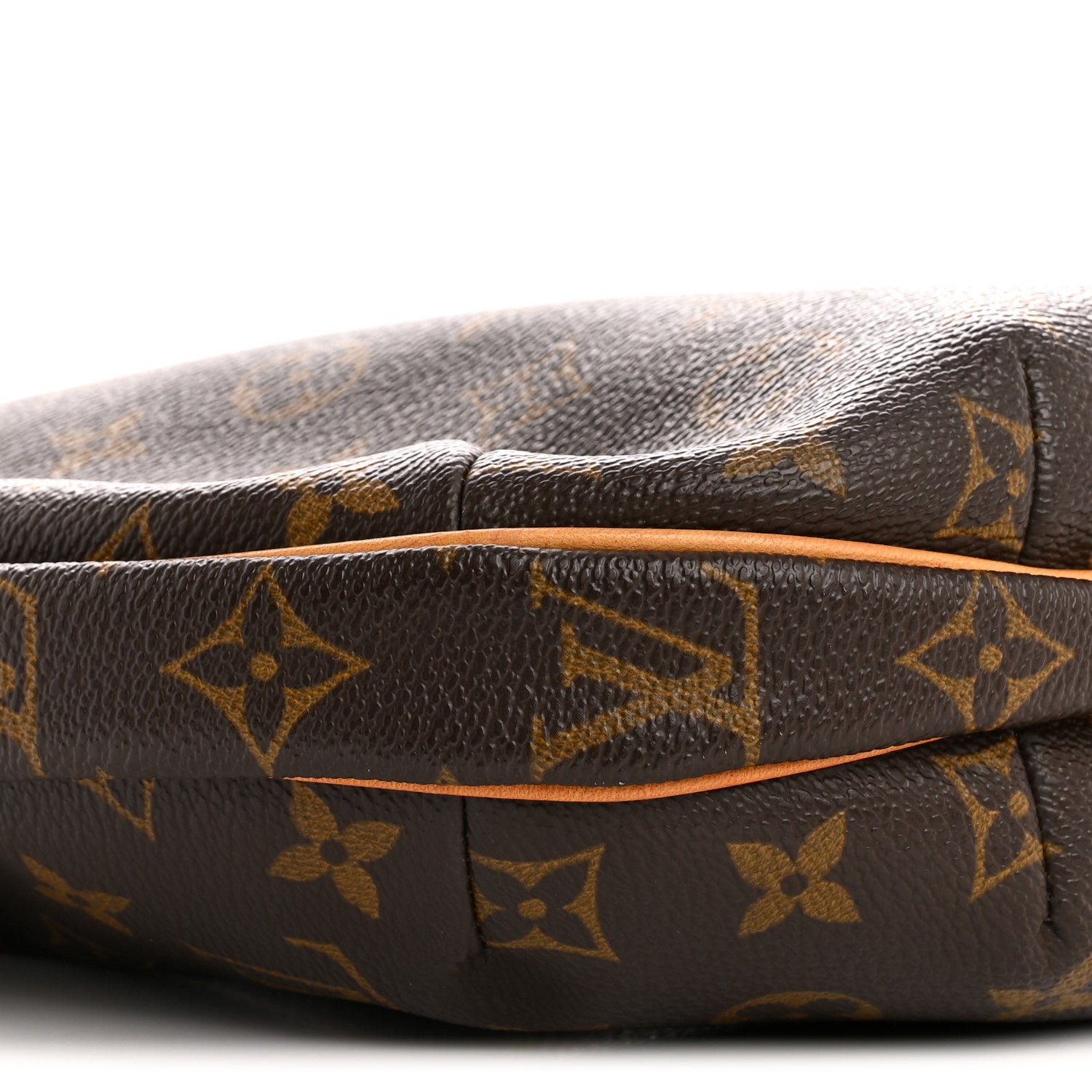 Monogram Croissant MM
