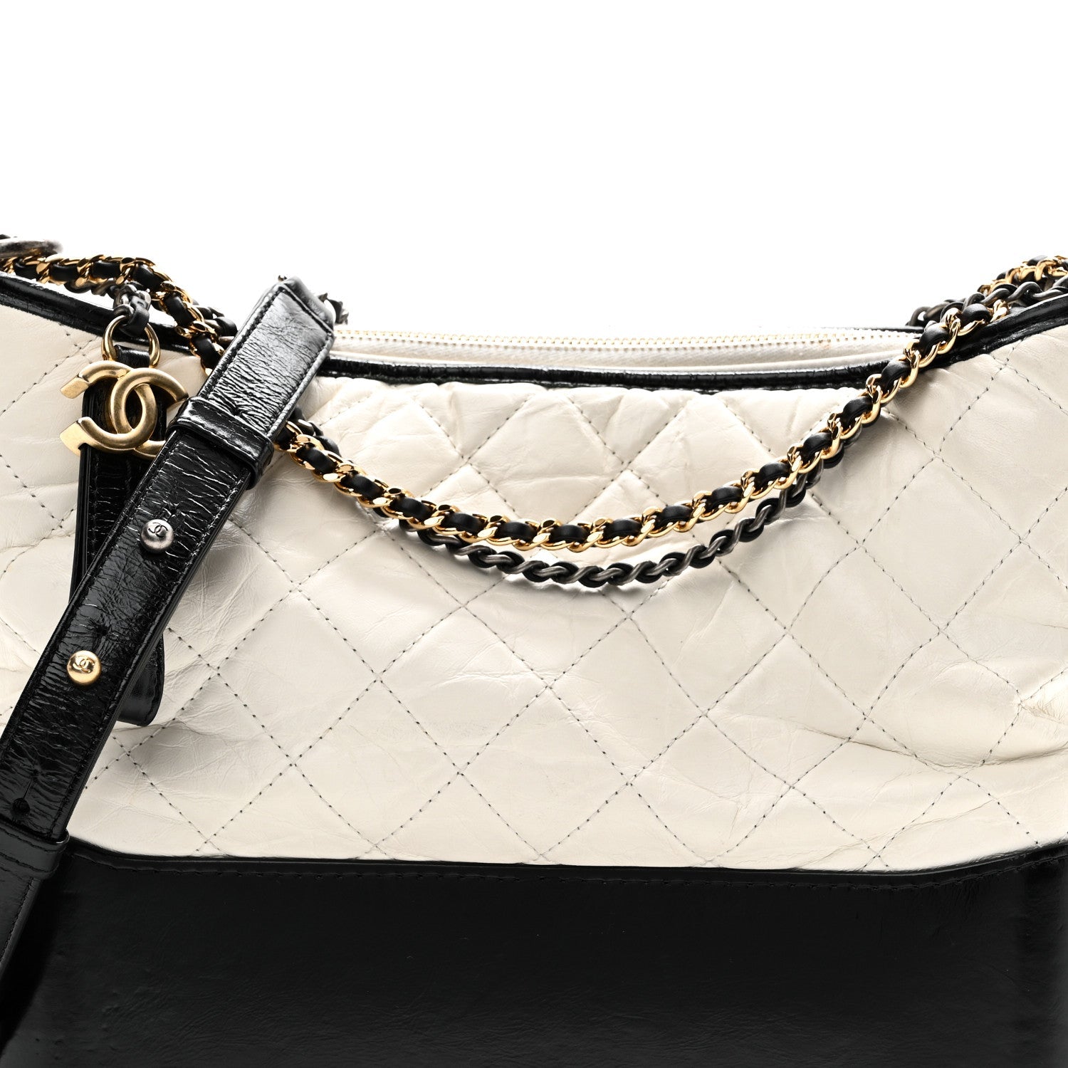 Aged Calfskin Quilted New Medium Gabrielle Hobo White