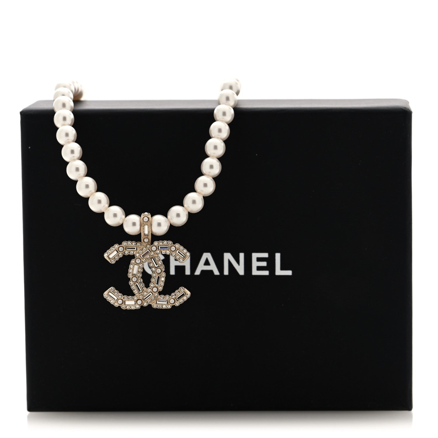 Pearl Crystal Baguette CC Short Necklace Gold