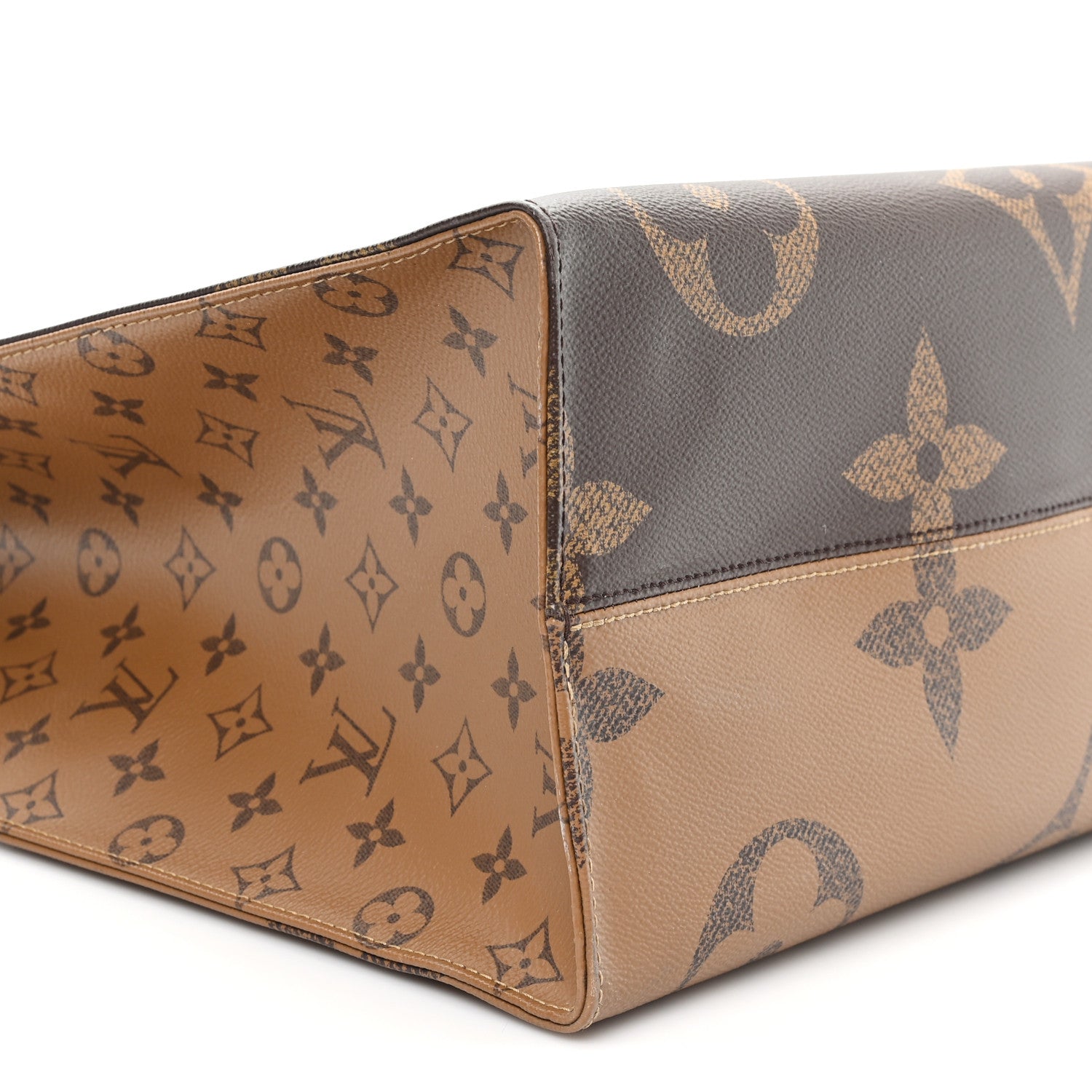 Reverse Monogram Giant Onthego GM