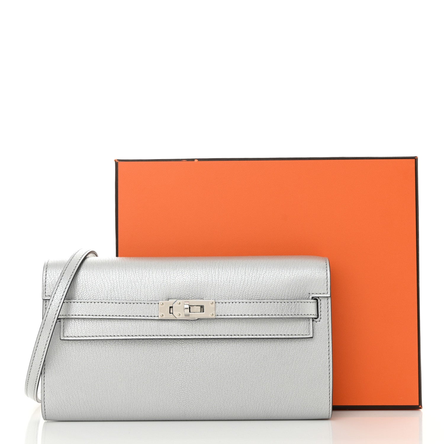 Metallic Chevre Chamkilight Kelly Wallet To Go Argent