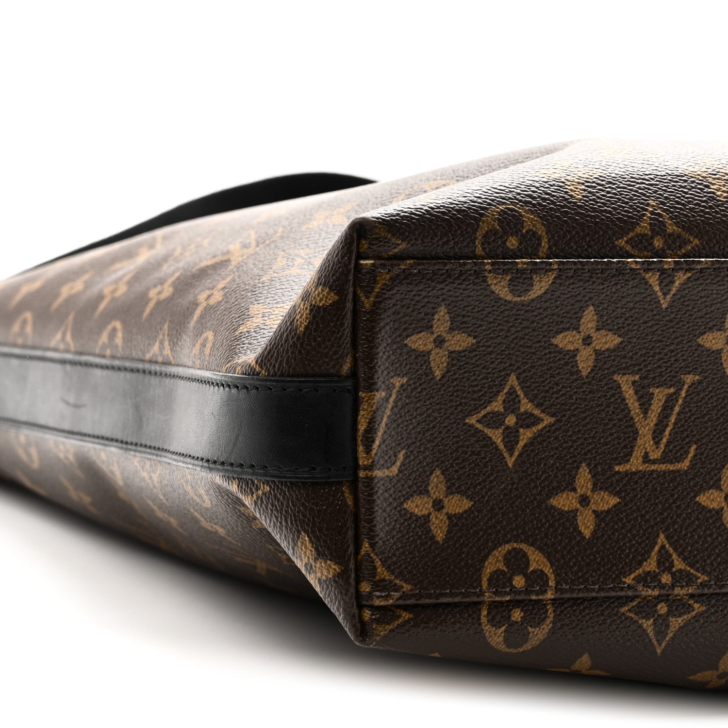 Monogram Macassar Kitan