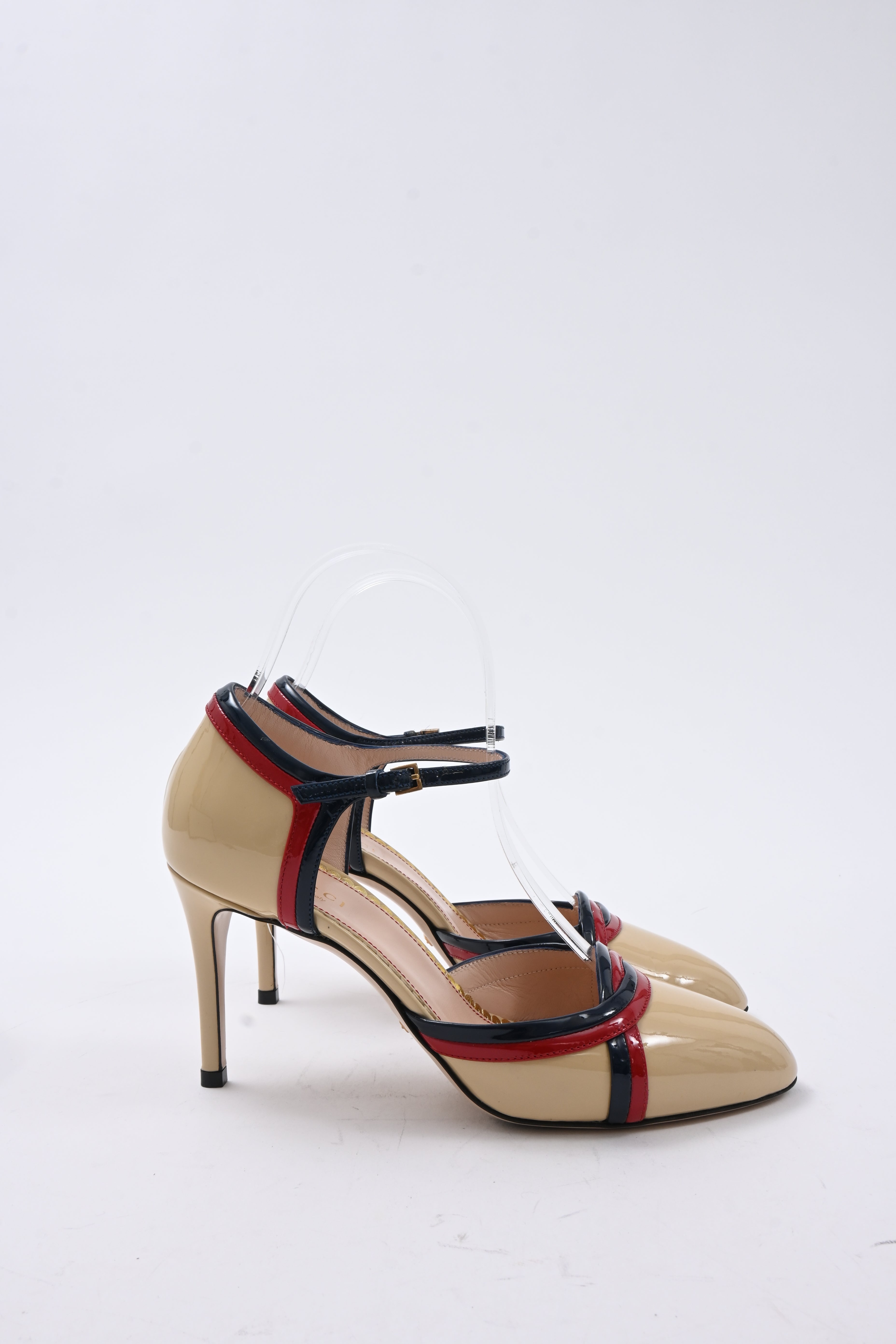 Women's Gucci Pumps in Beige Patent Leather