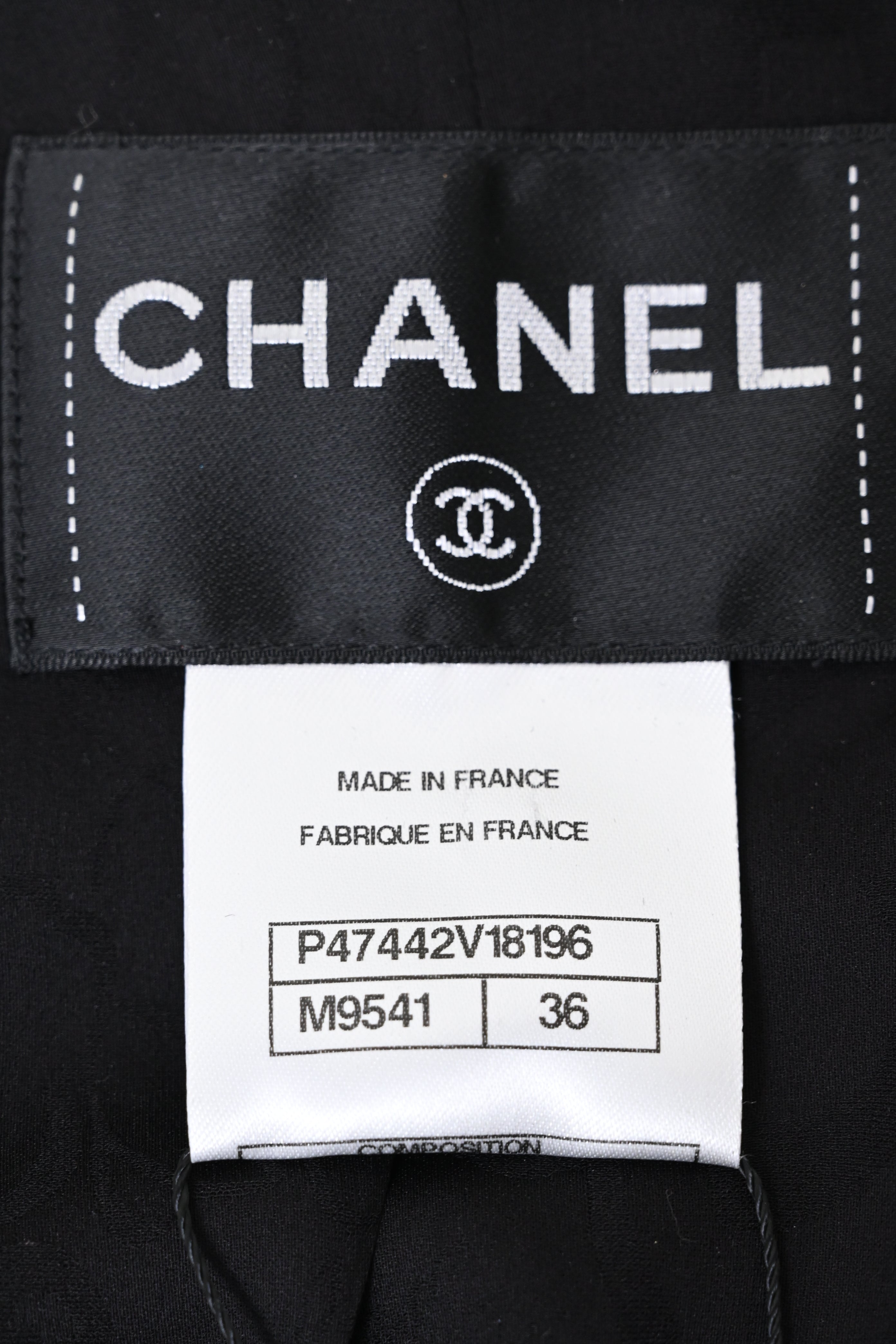 Women's Chanel 14C Tweed Blazer with Pockets in Black Wool
