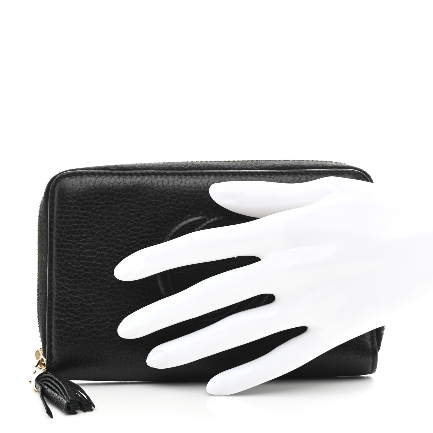 Pebbled Calfskin Medium Soho Zip Around Wallet Black