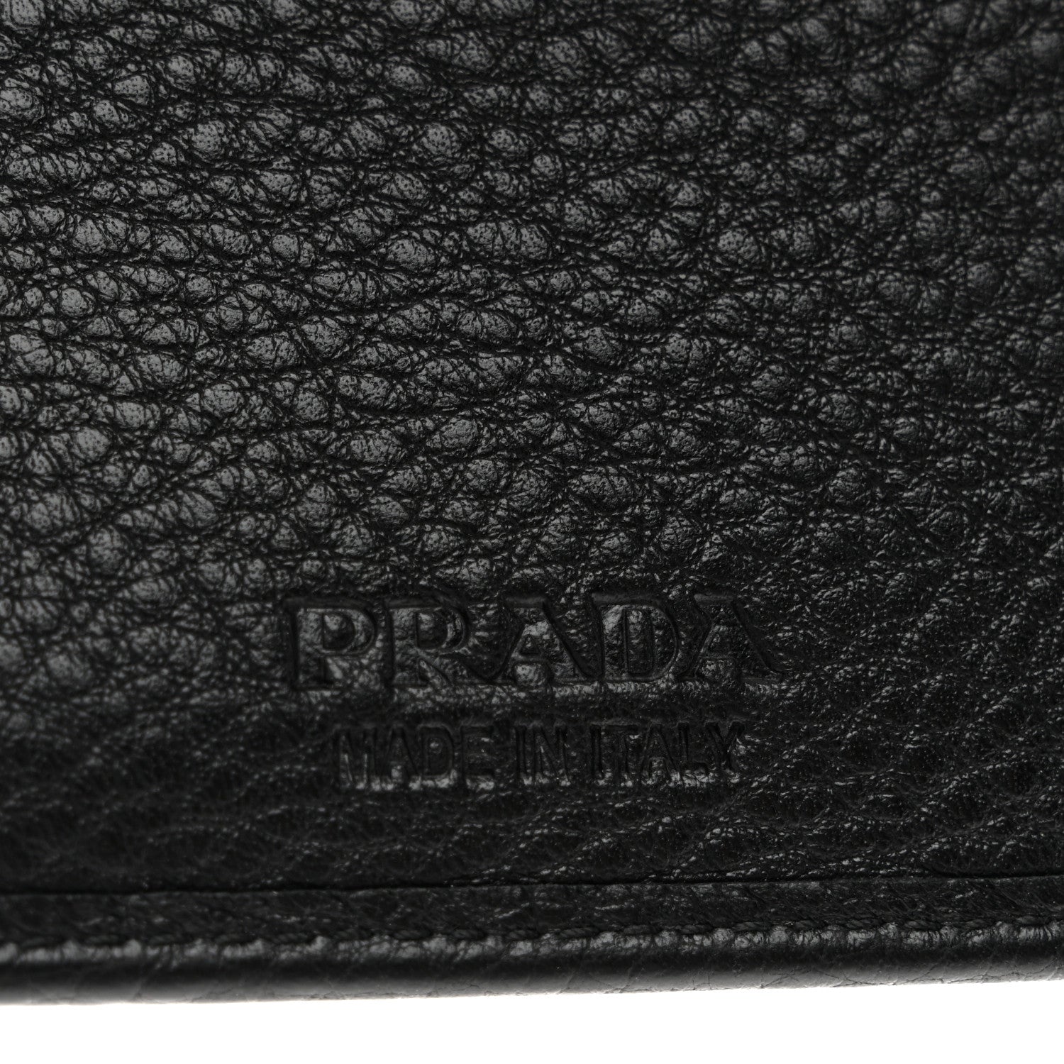 Vitello Grain Bi-Fold Wallet Black