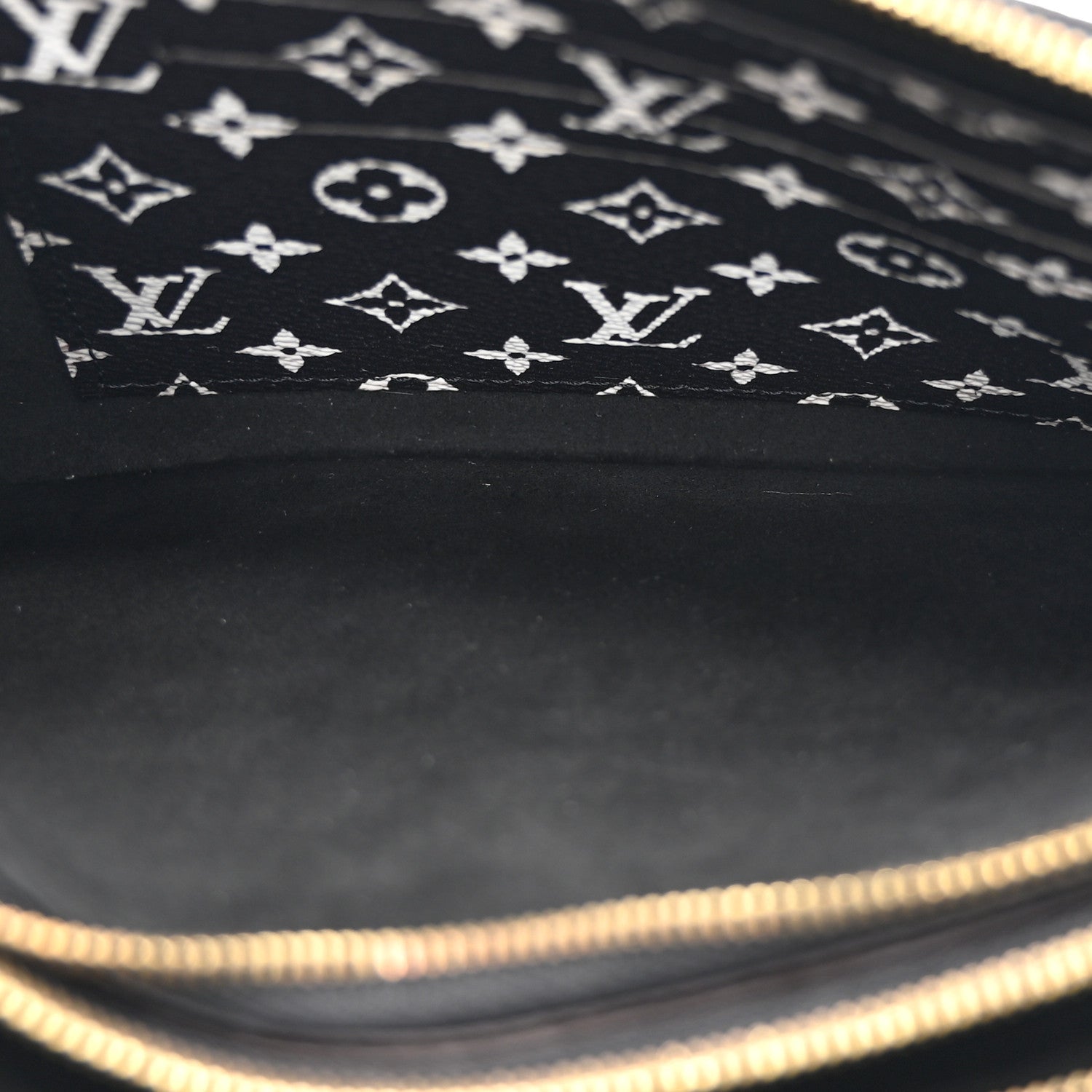 Monogram Giant Jungle Pochette Double Zip Black