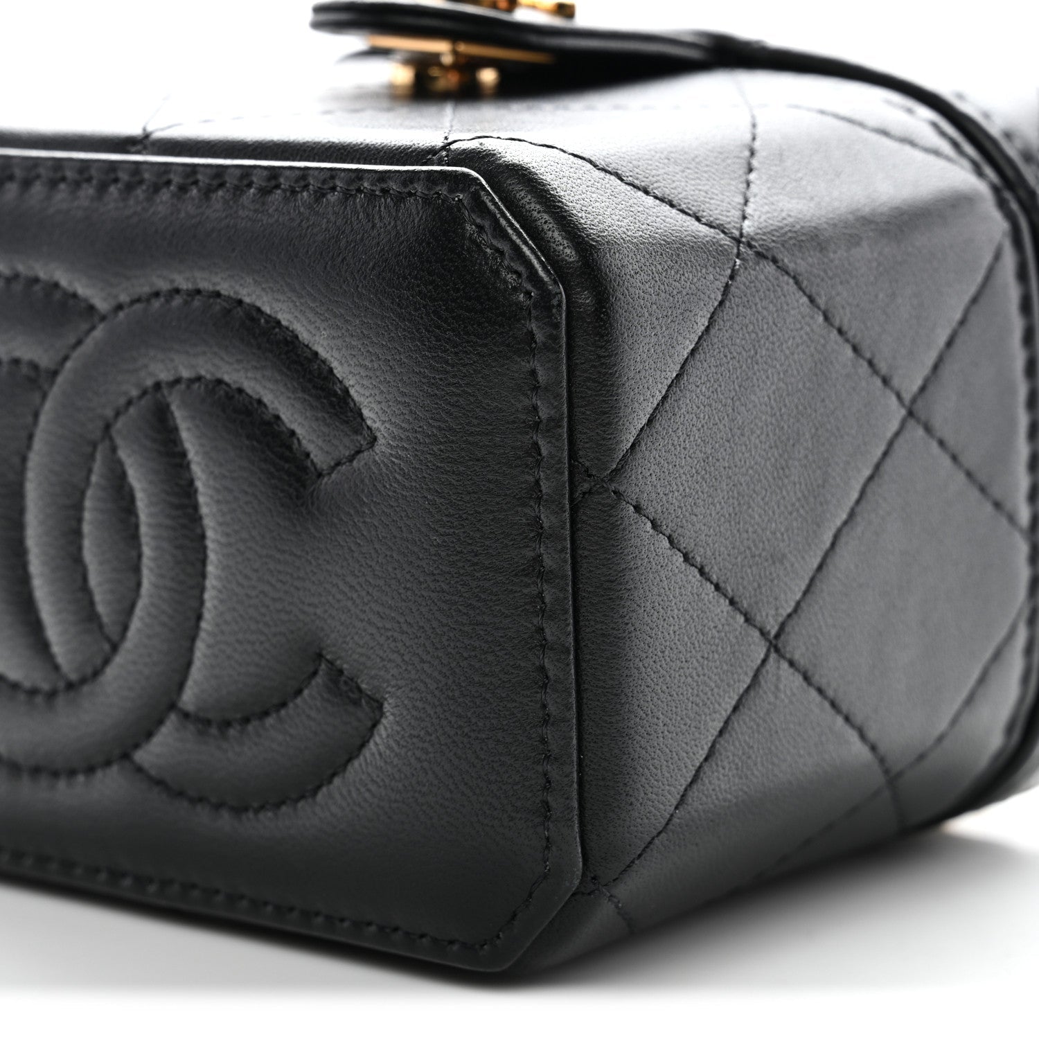 Lambskin Quilted Vanity Clutch With Chain Black