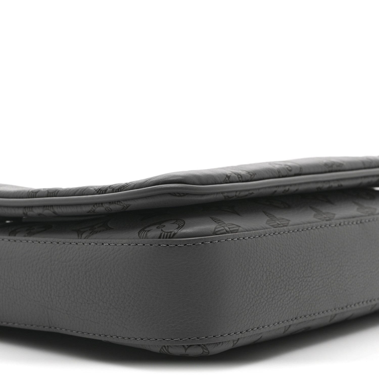 Calfskin Monogram Shadow Trio Messenger Anthracite Gray