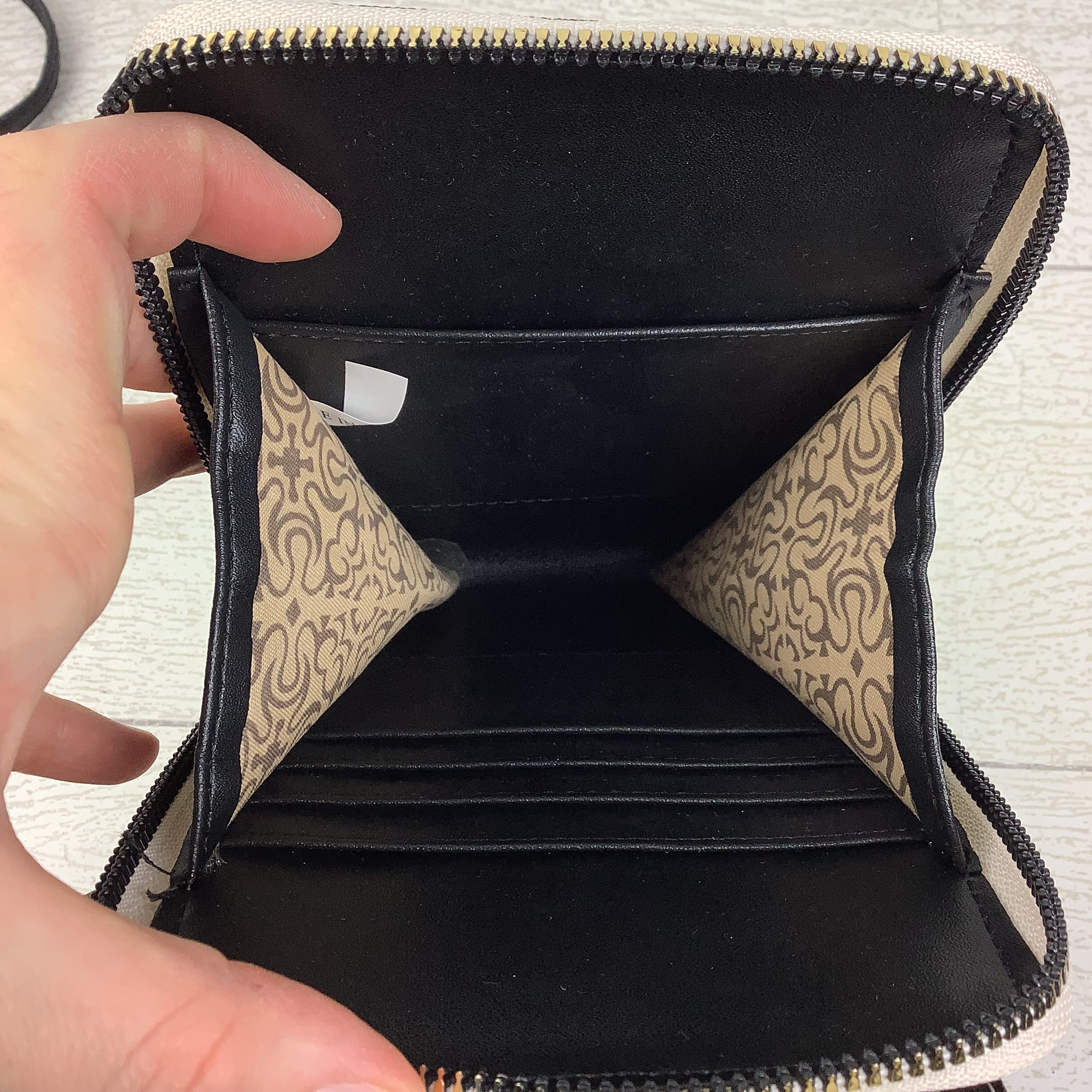 Crossbody By Clothes Mentor, Size: Small