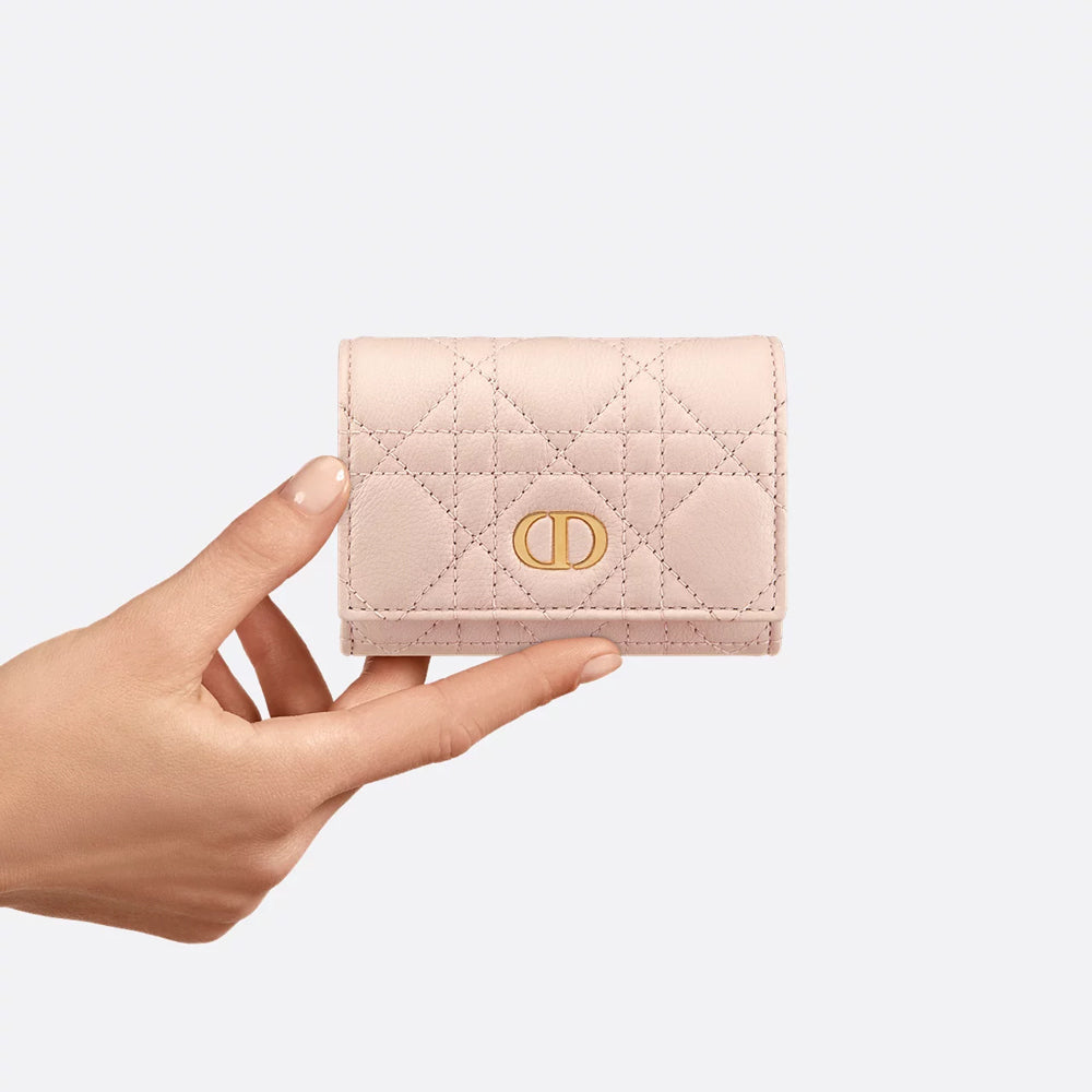 CHRISTIAN DIOR