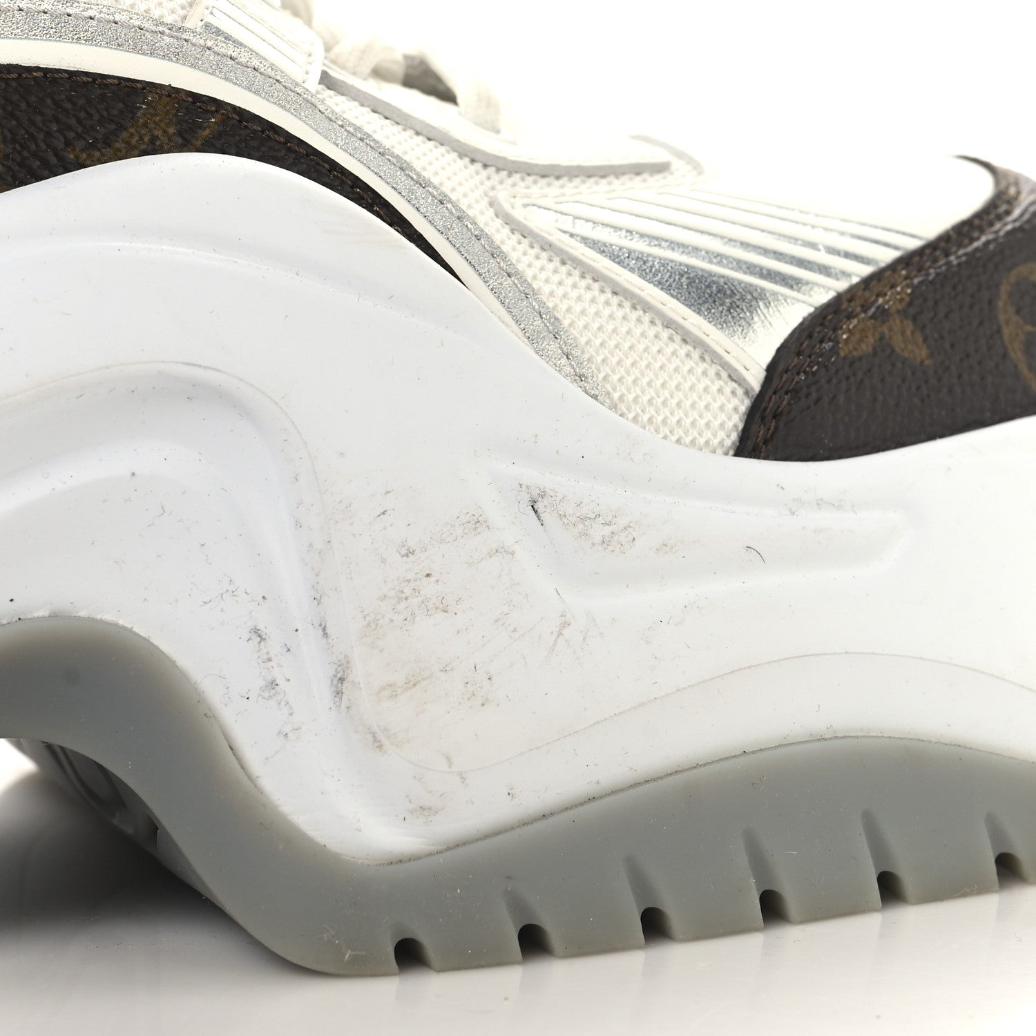Calfskin Monogram Mens LV Archlight 2.0 Platform Sneakers 9 White
