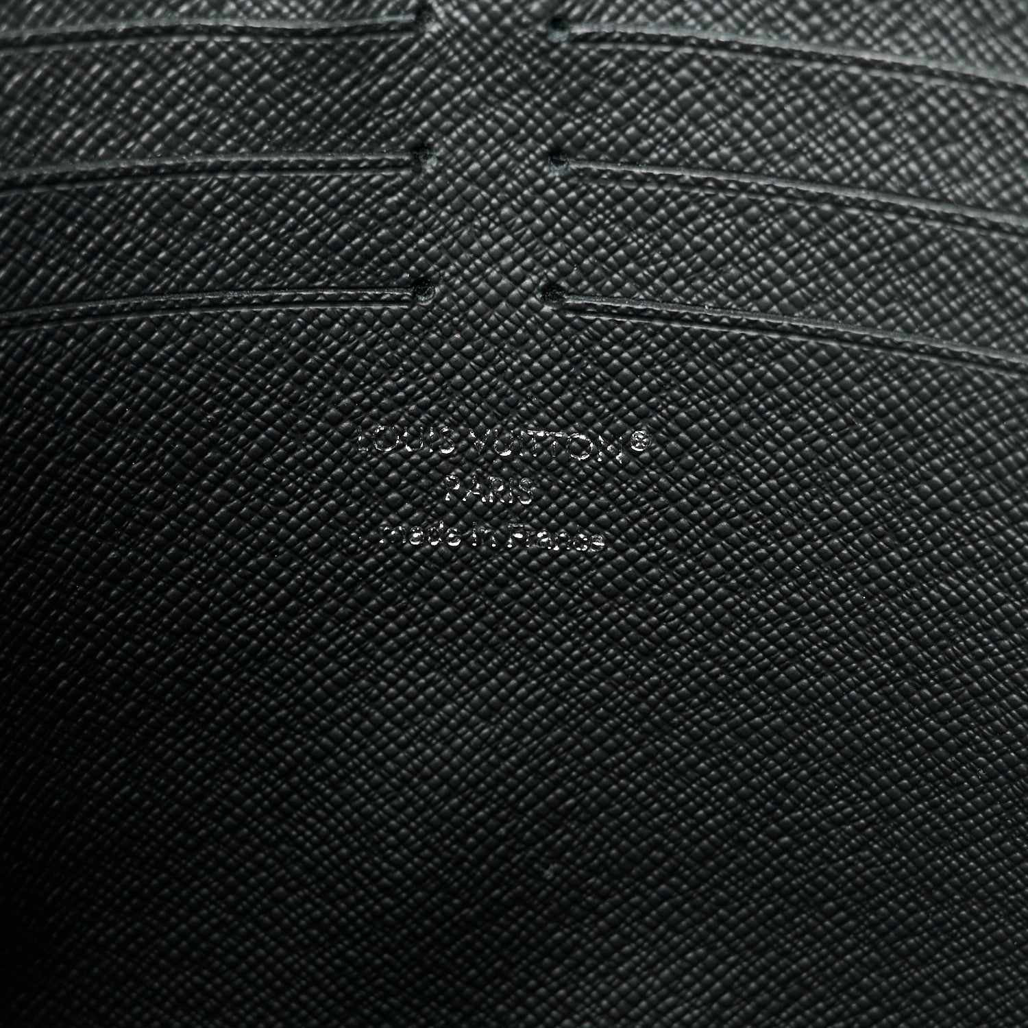 Monogram Eclipse Reverse Pochette Voyage MM