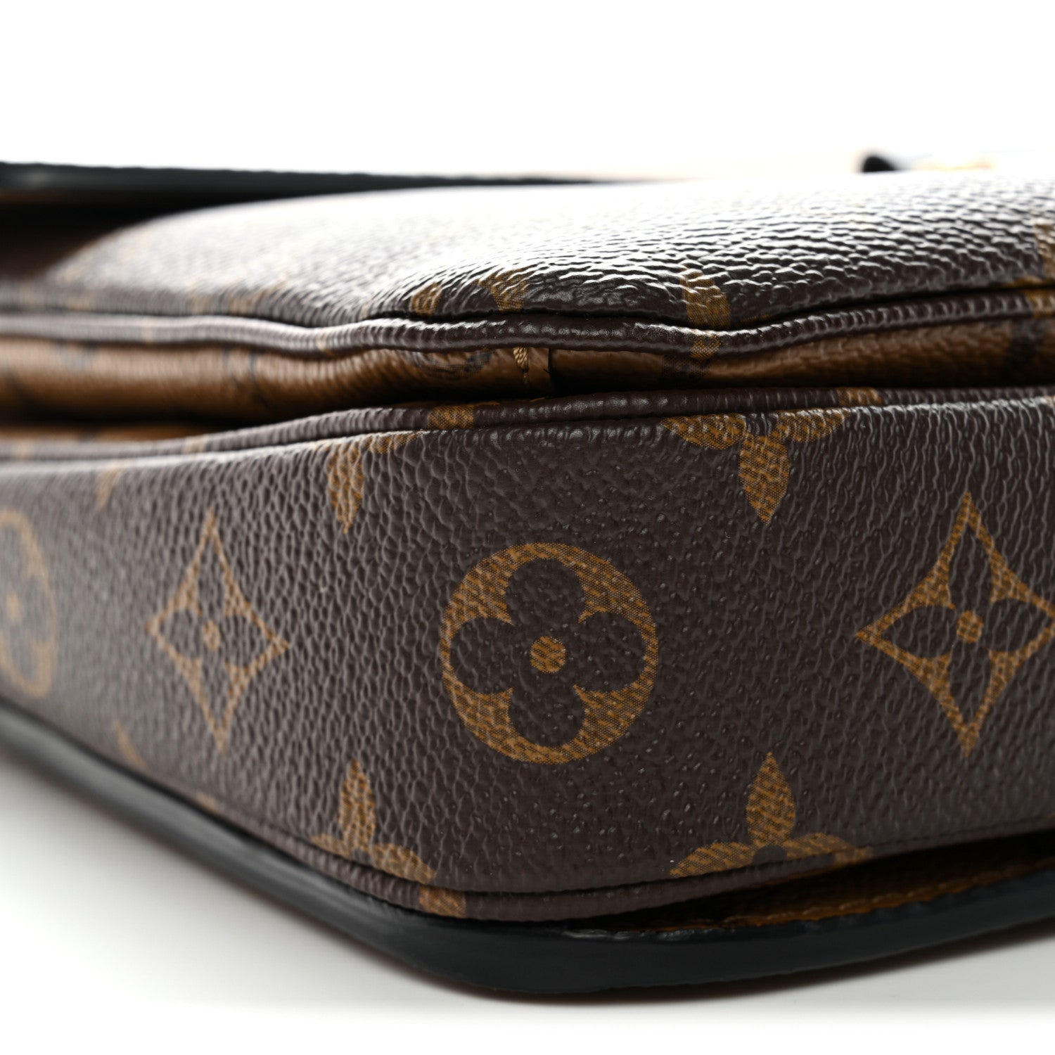 Reverse Monogram Pochette Metis