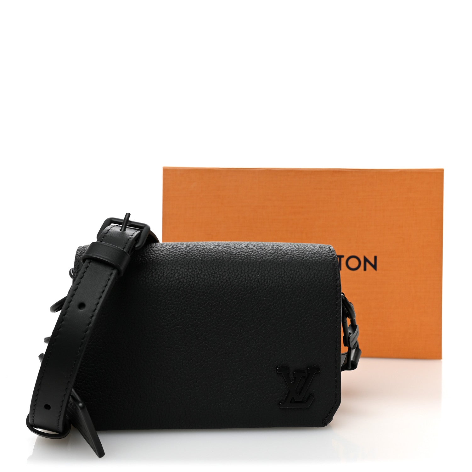 Calfskin Aerogram Fastline Wearable Wallet Black