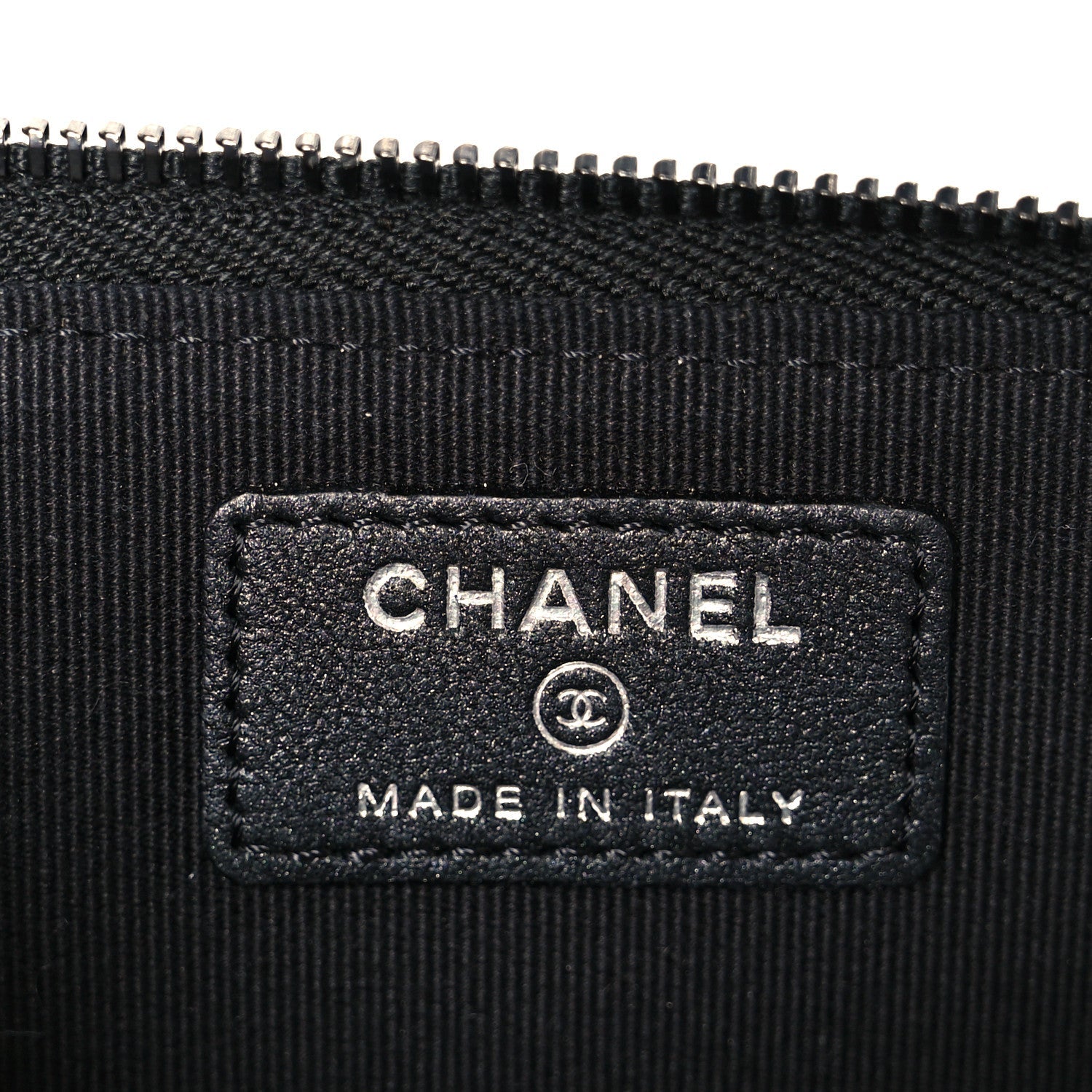 Pearly Lambskin Quilted Zip Card Holder So Black