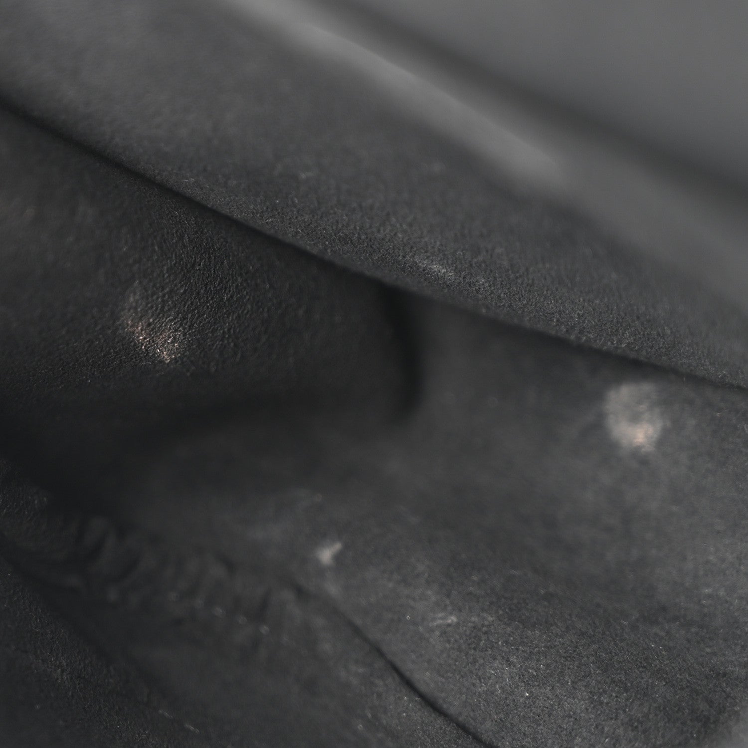 Grained Calfskin Lockme Chain Bag PM Black