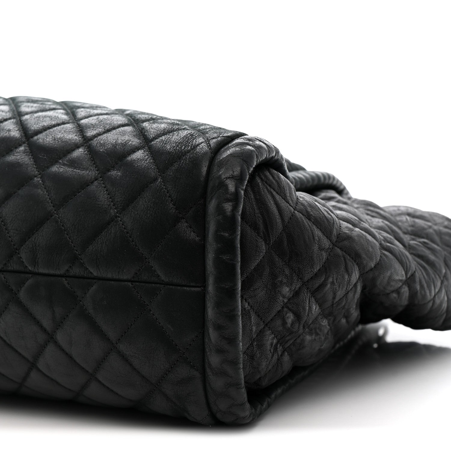 Crumpled Calfskin Iridescent Calfskin Hidden Chain Large Quilted Shopping Tote Black