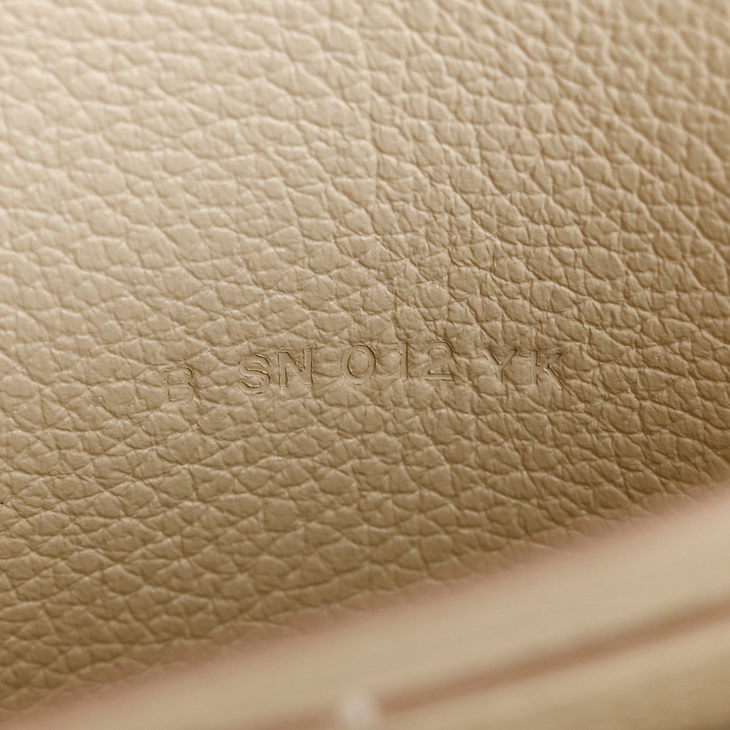 Evercolor Constance Wallet To Go Beton