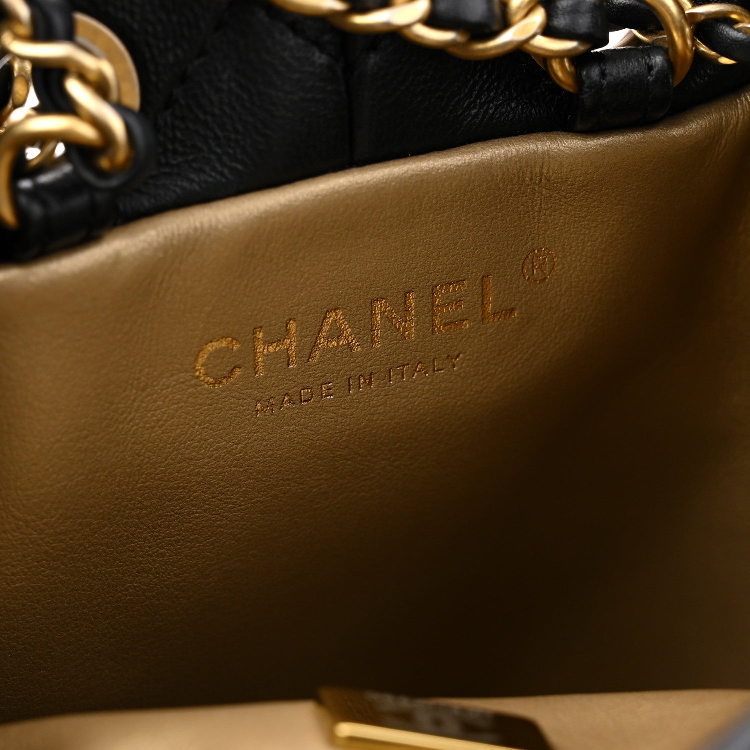 Lambskin Quilted Small Pearl Crush Bucket Bag Black