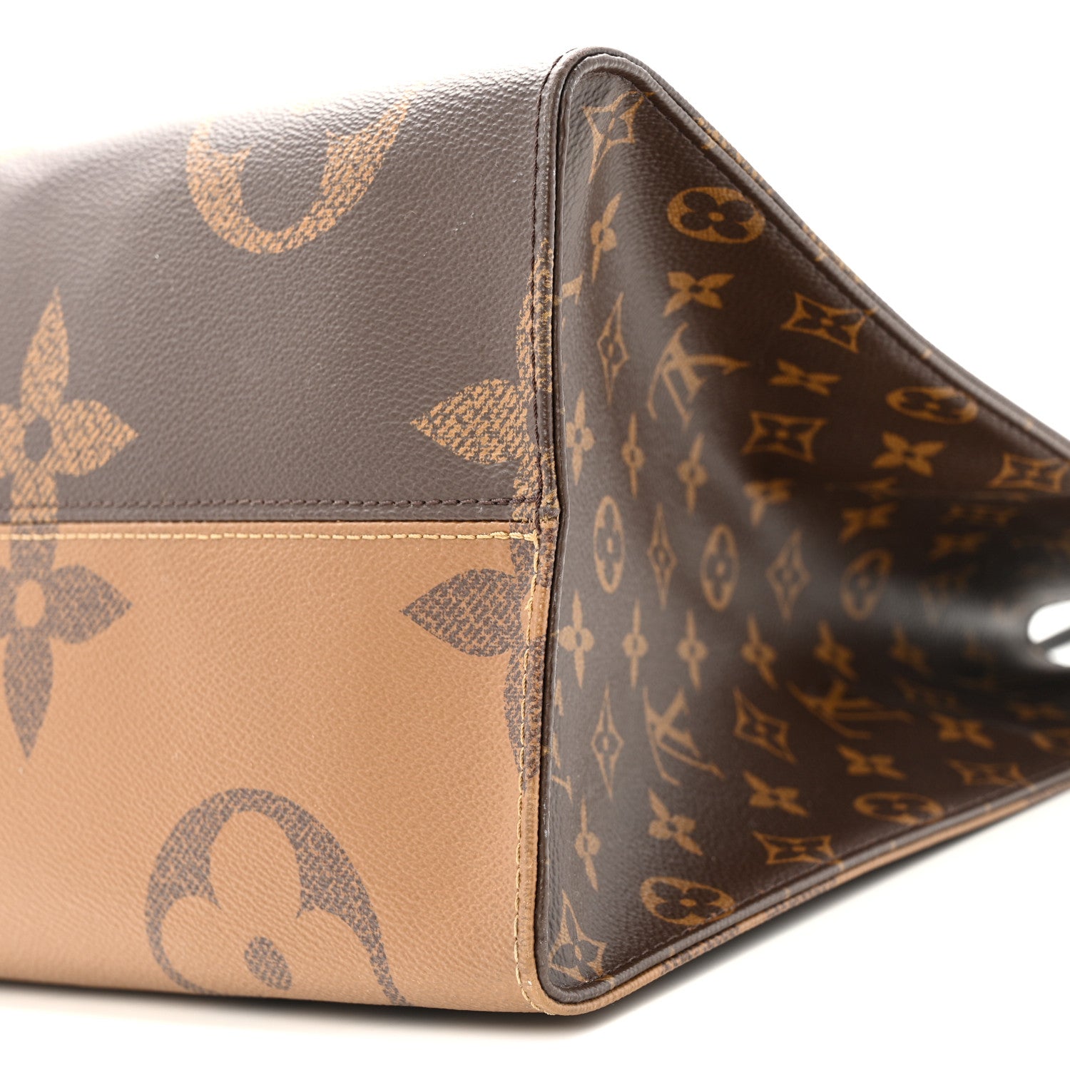 Reverse Monogram Giant Onthego GM