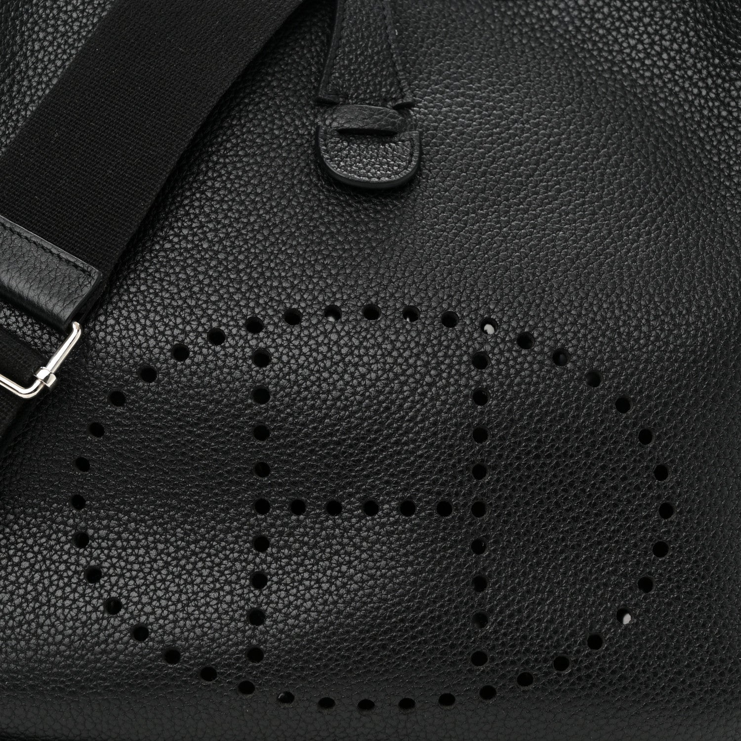 Taurillon Clemence Evelyne III PM Black
