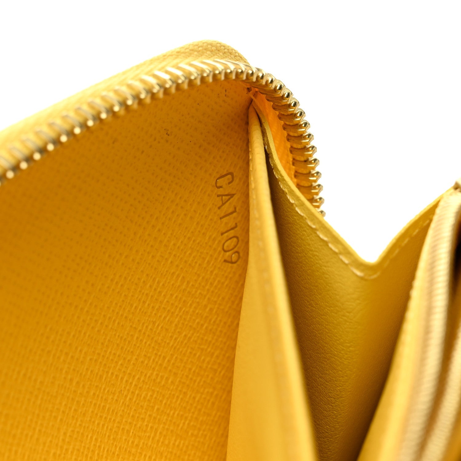 Damier Azur Zippy Wallet Jaune Pale