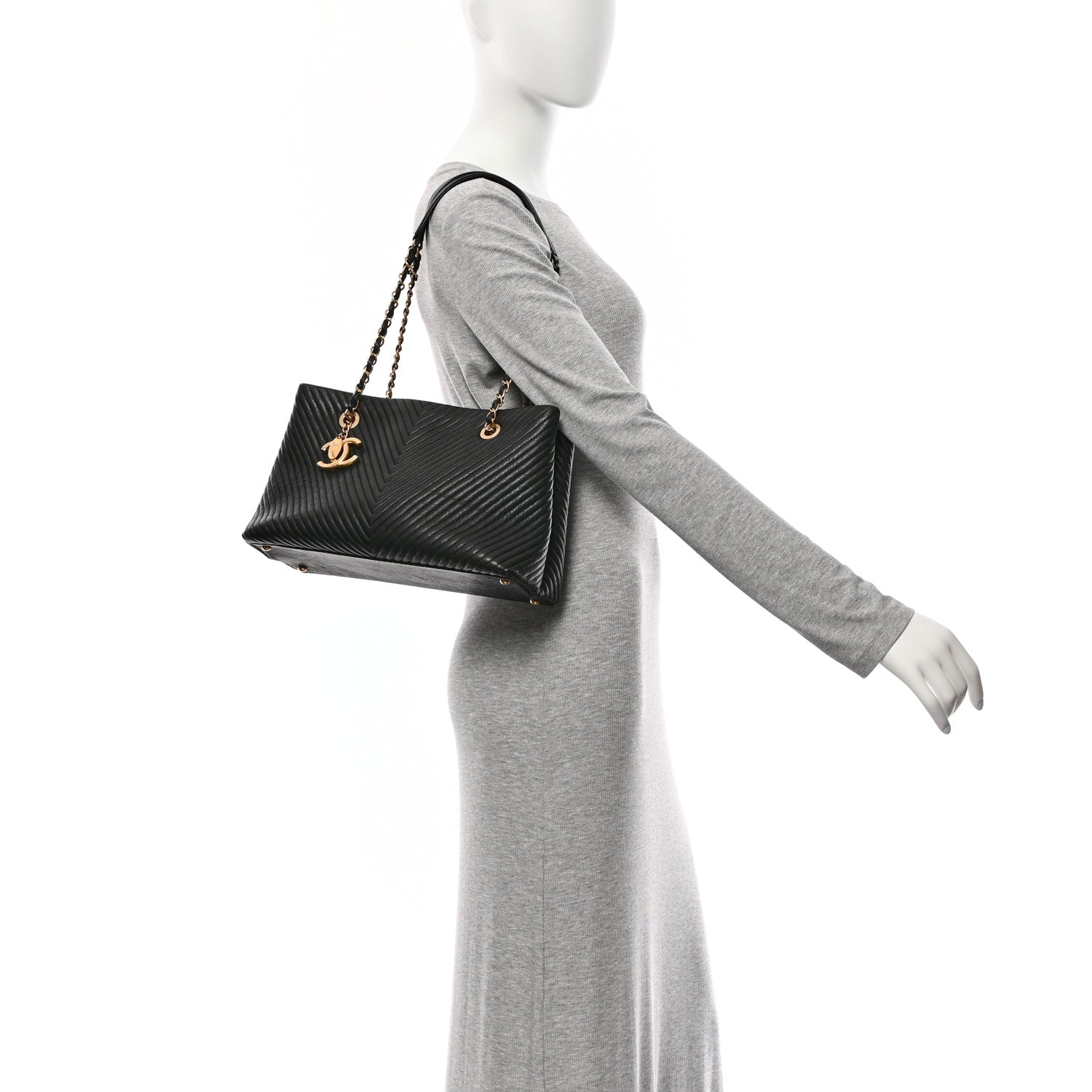 Wrinkled Lambskin Chevron Quilted Surpique Tote Black