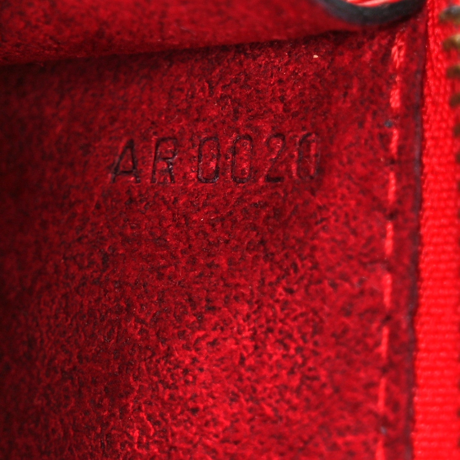 Epi Pochette Accessories 24 Castillan Red