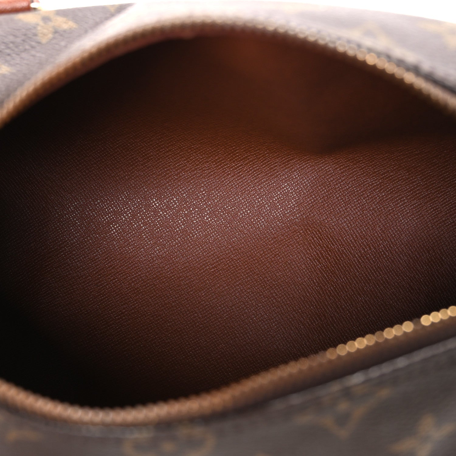 Monogram Papillon 26